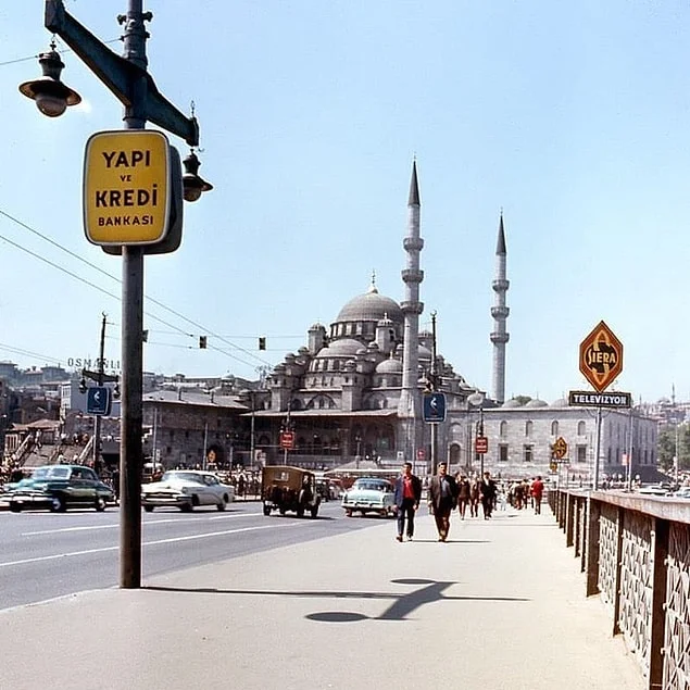 Bir turistin objektifinden Eminönü, İstanbul, 1971.webp